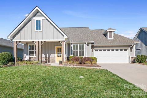 Photo of 5079 Looking Glass Trail, Denver, NC 28037 (MLS # 4319914)