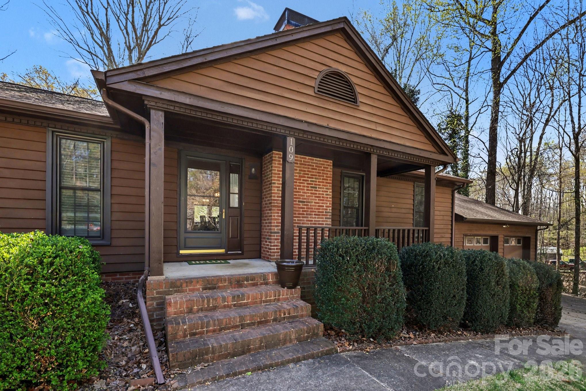 109 Old Bridge Court