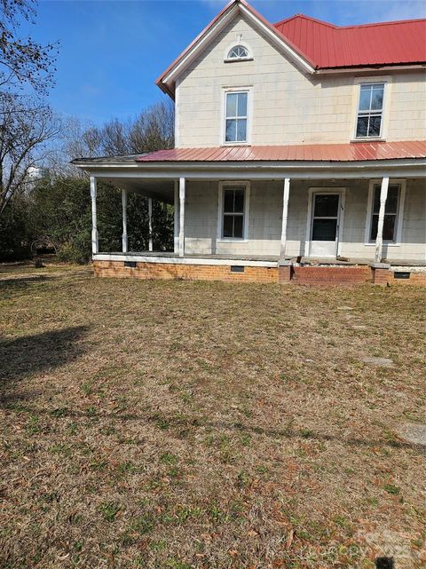 105 E Second Avenue Mount Gilead NC 27306