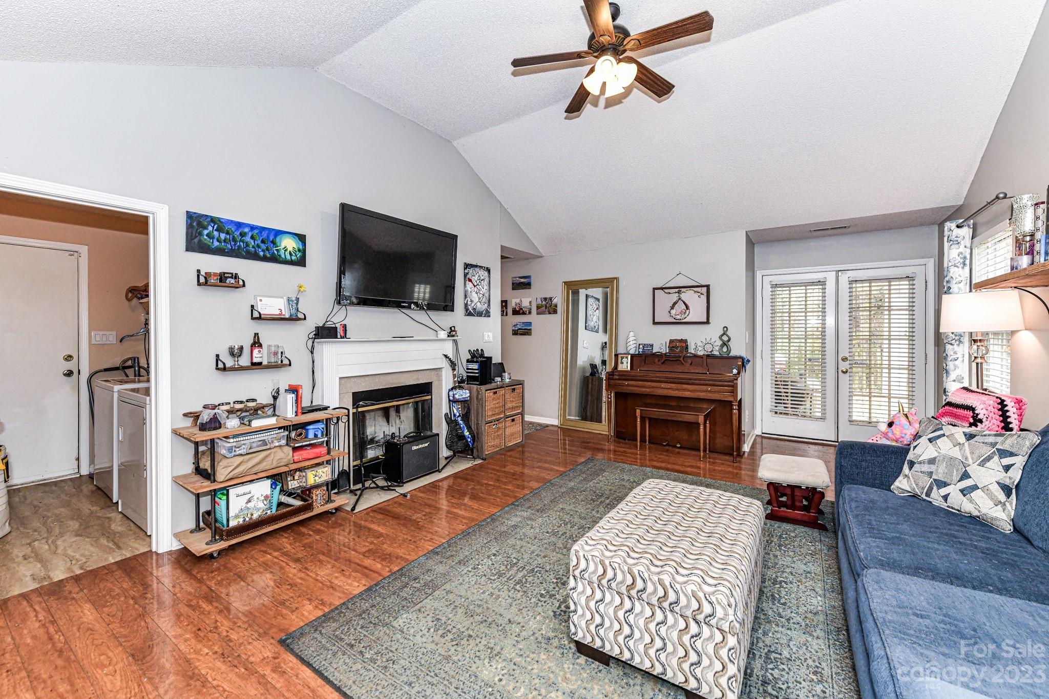 Brownestone - Residential