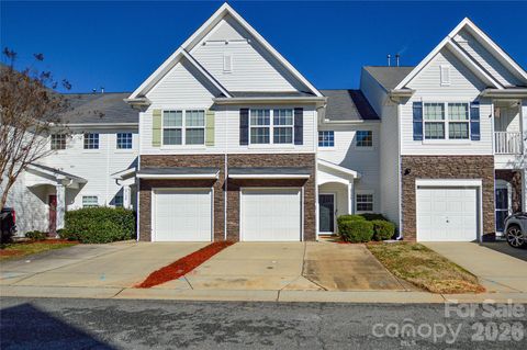 Photo of 2126 Shady Pond Drive, Clover, SC 29710 (MLS # 4338184)
