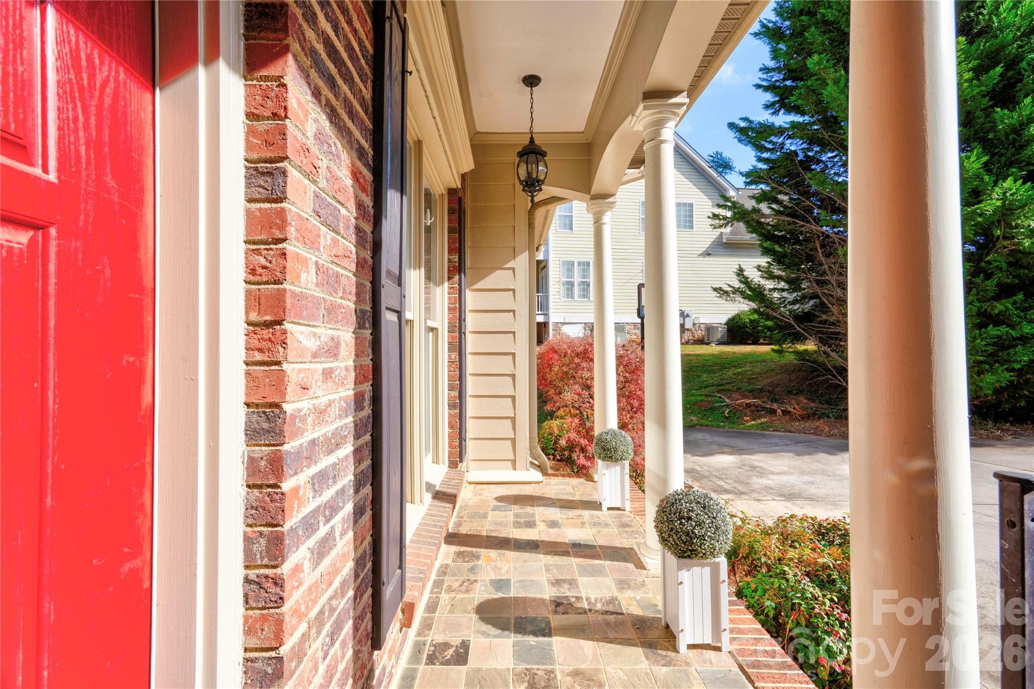 1303 Moonshadow Lane