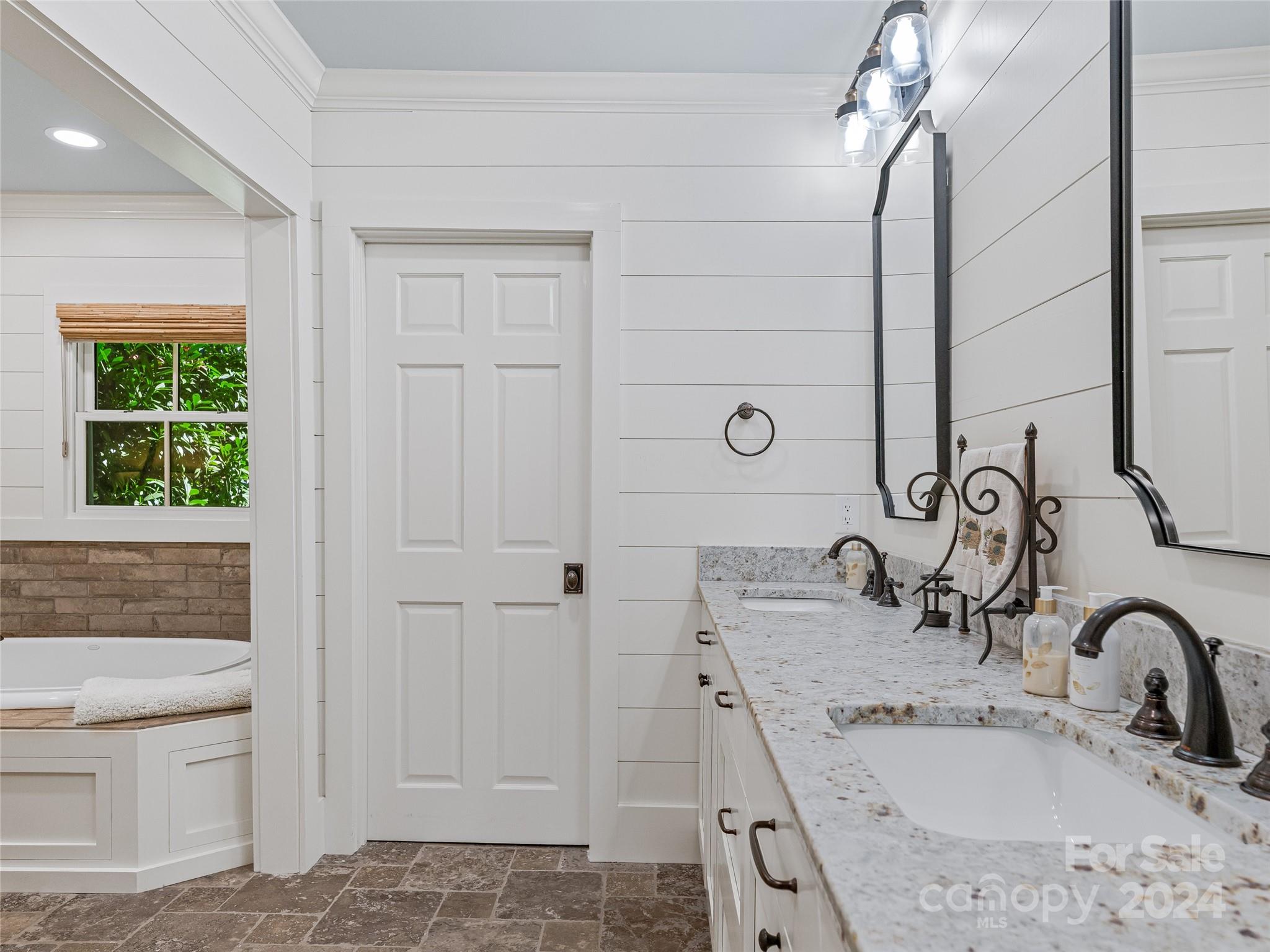 Lake Toxaway Estates - Residential