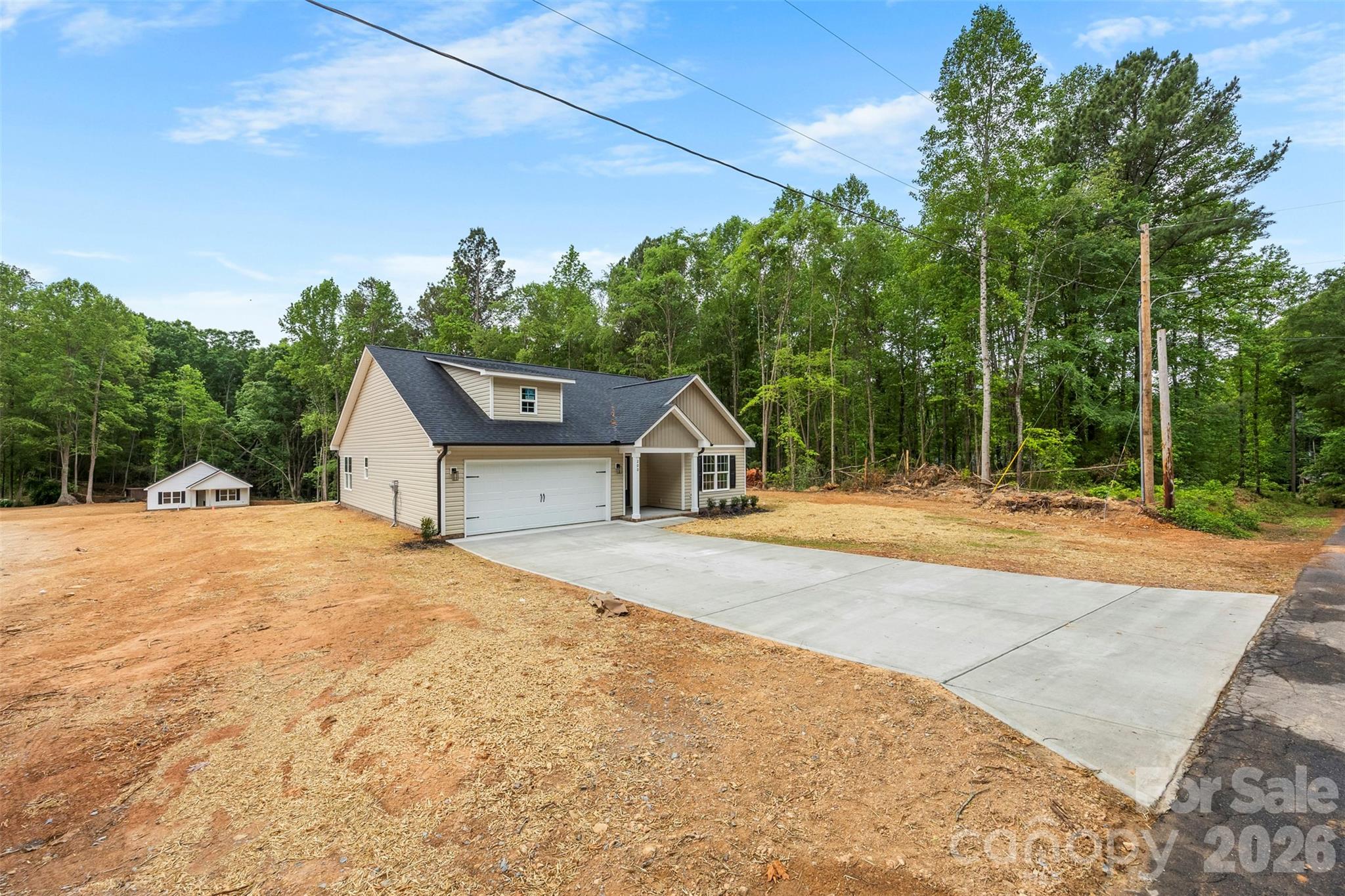 200 Knollwood Circle