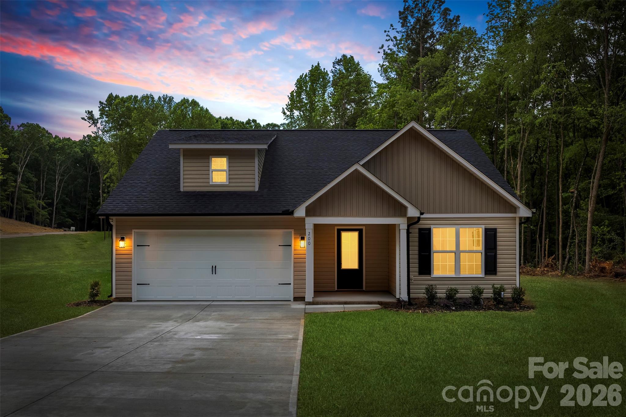 200 Knollwood Circle