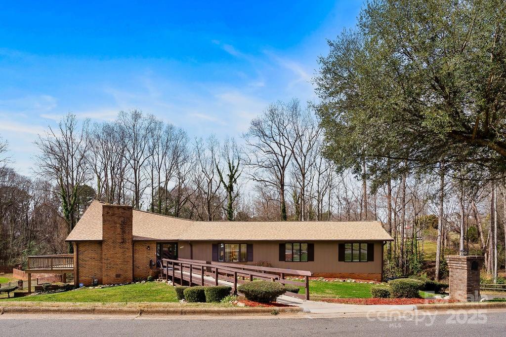 1109 Hemlock Drive