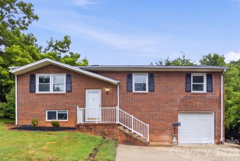 Photo of 601 Groves Street, Kings Mountain, NC 28086 (MLS # 4407825)