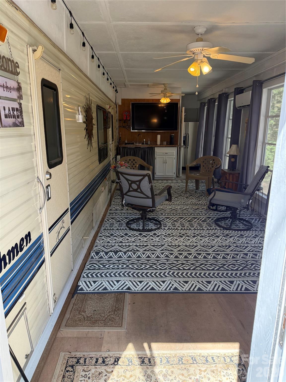 Twin Harbor - Residential