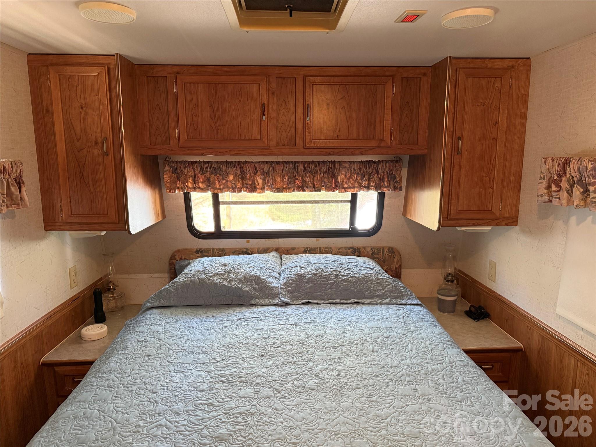 Twin Harbor - Residential