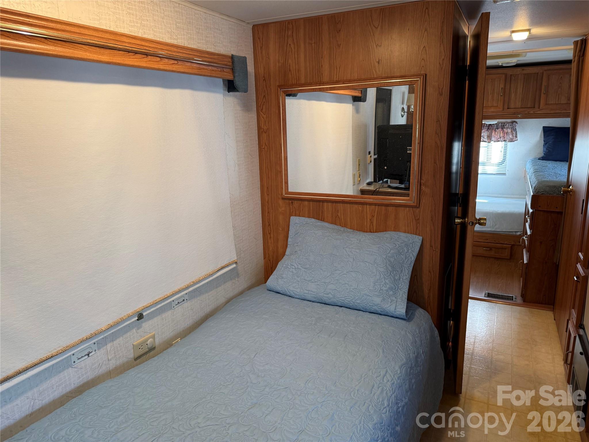 Twin Harbor - Residential