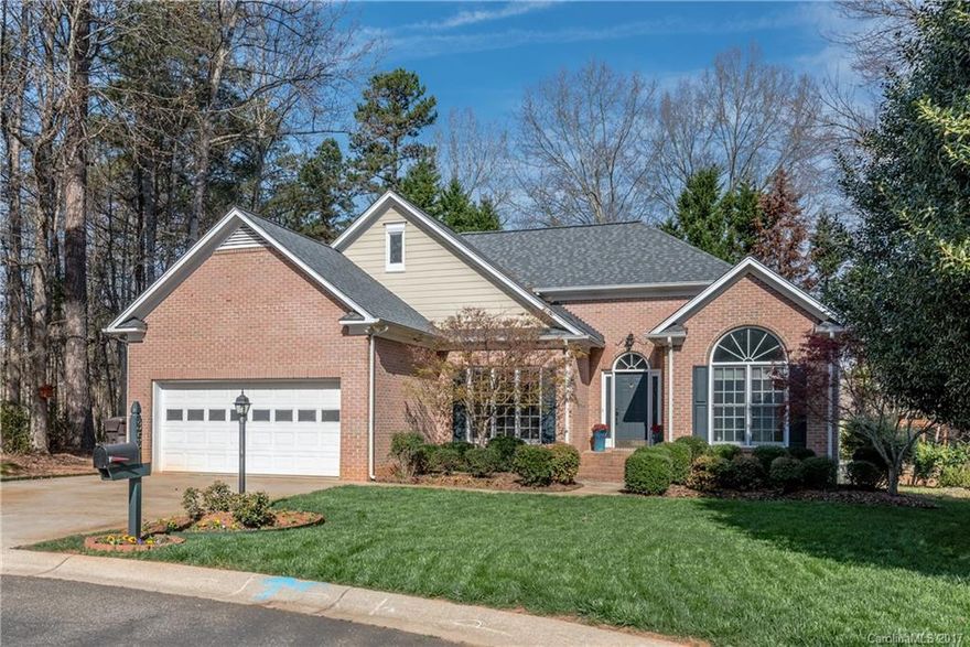 This home is absolutely Stunning!  Beautiful hardwood floors, completely updated kitchen and Master Bathroom!  This 3 bedroom 2 bathroom split floorplan is sure to please even your pickiest buyers!  If the kitchen and bathroom don't wow you, perhaps the amazing 3 seasons room off the kitchen will! Bring your buyers quick!