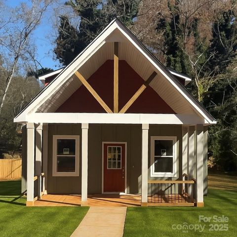 Photo of 510 N Mulberry Street, Cherryville, NC 28021 (MLS # 4320353)