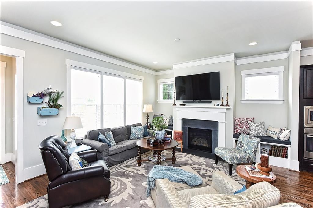 Riverwalk - Residential Lease