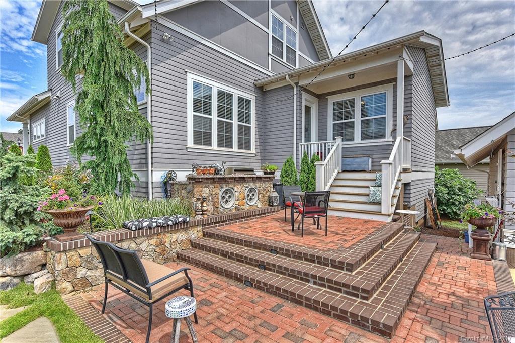 Riverwalk - Residential Lease