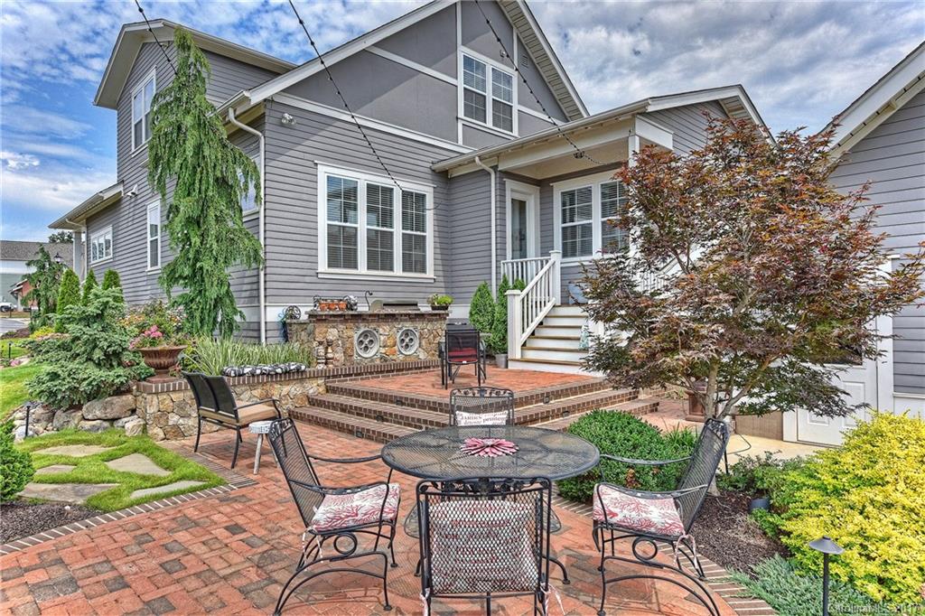 Riverwalk - Residential Lease