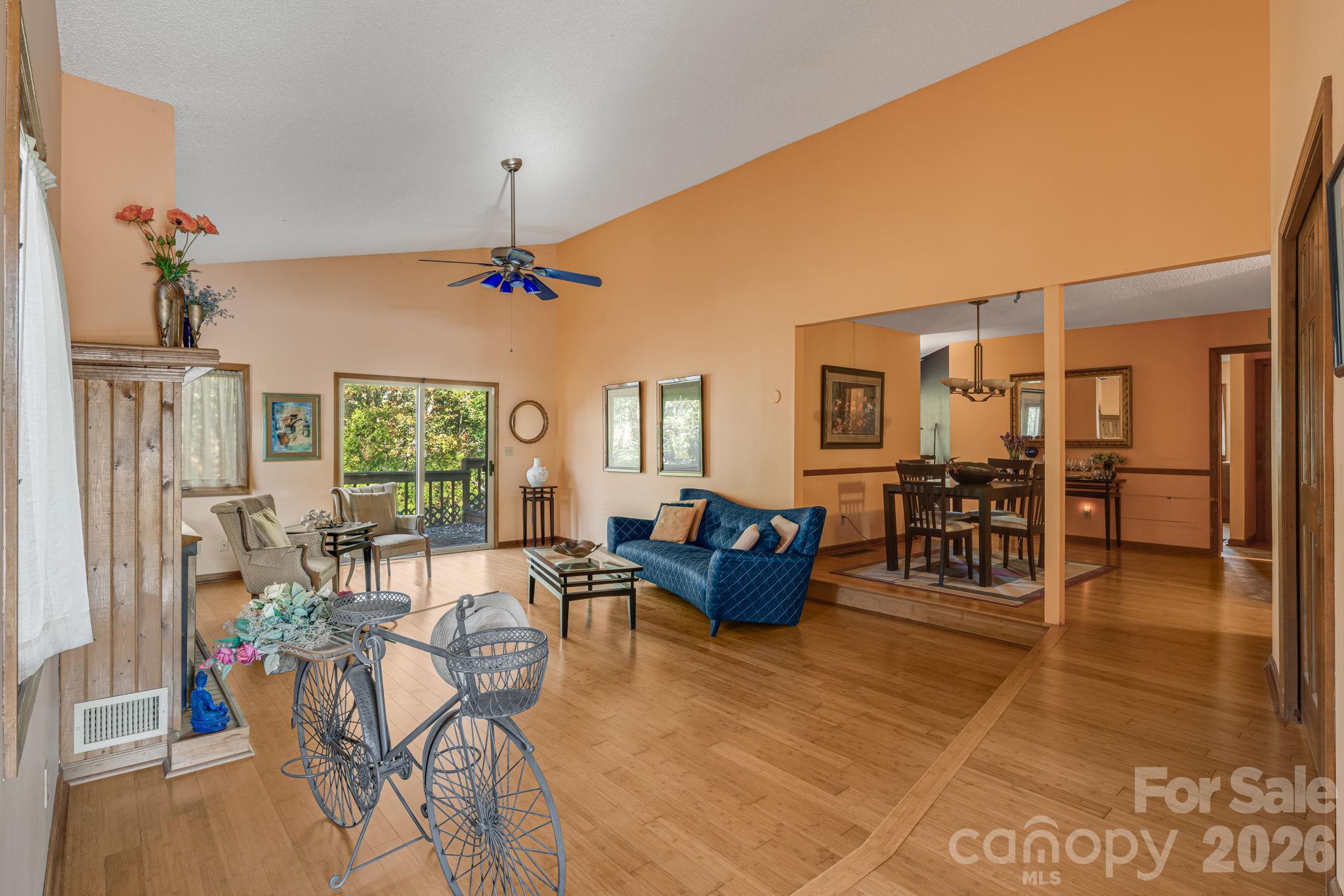 8 Zachary Ridge Road