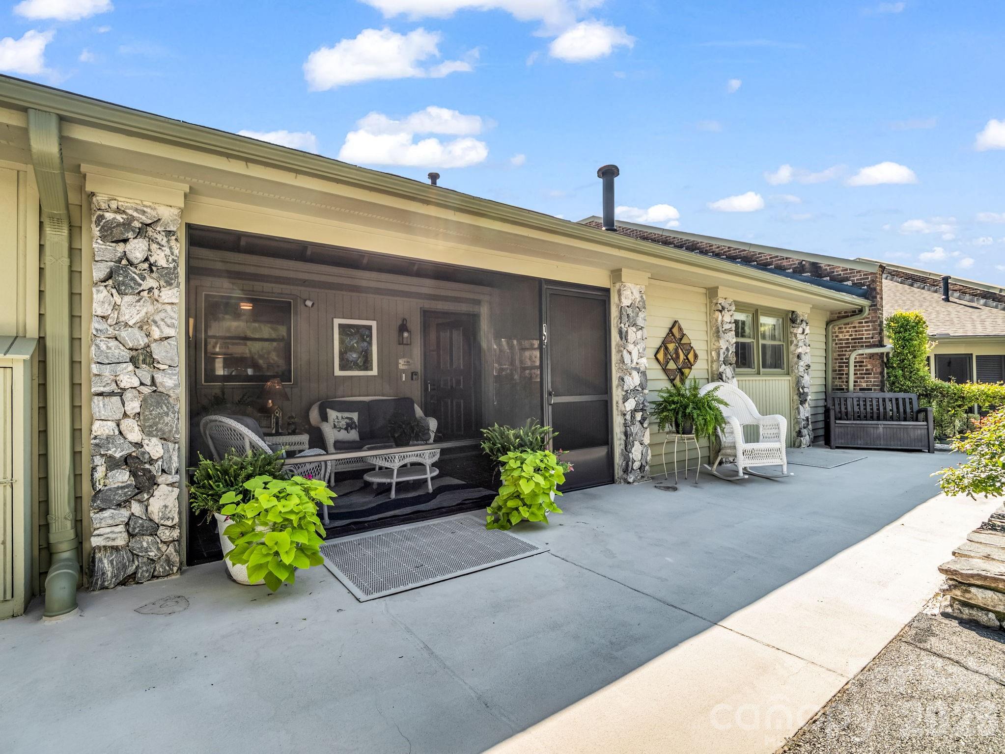 251 Carolina Drive 10A