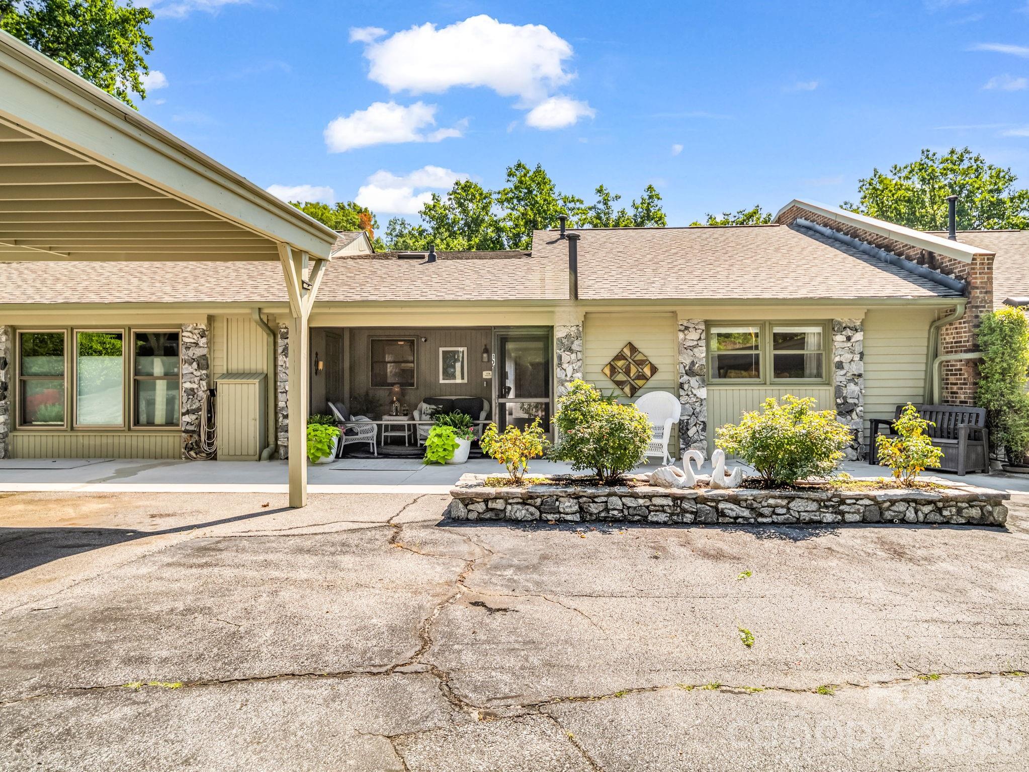 251 Carolina Drive 10A