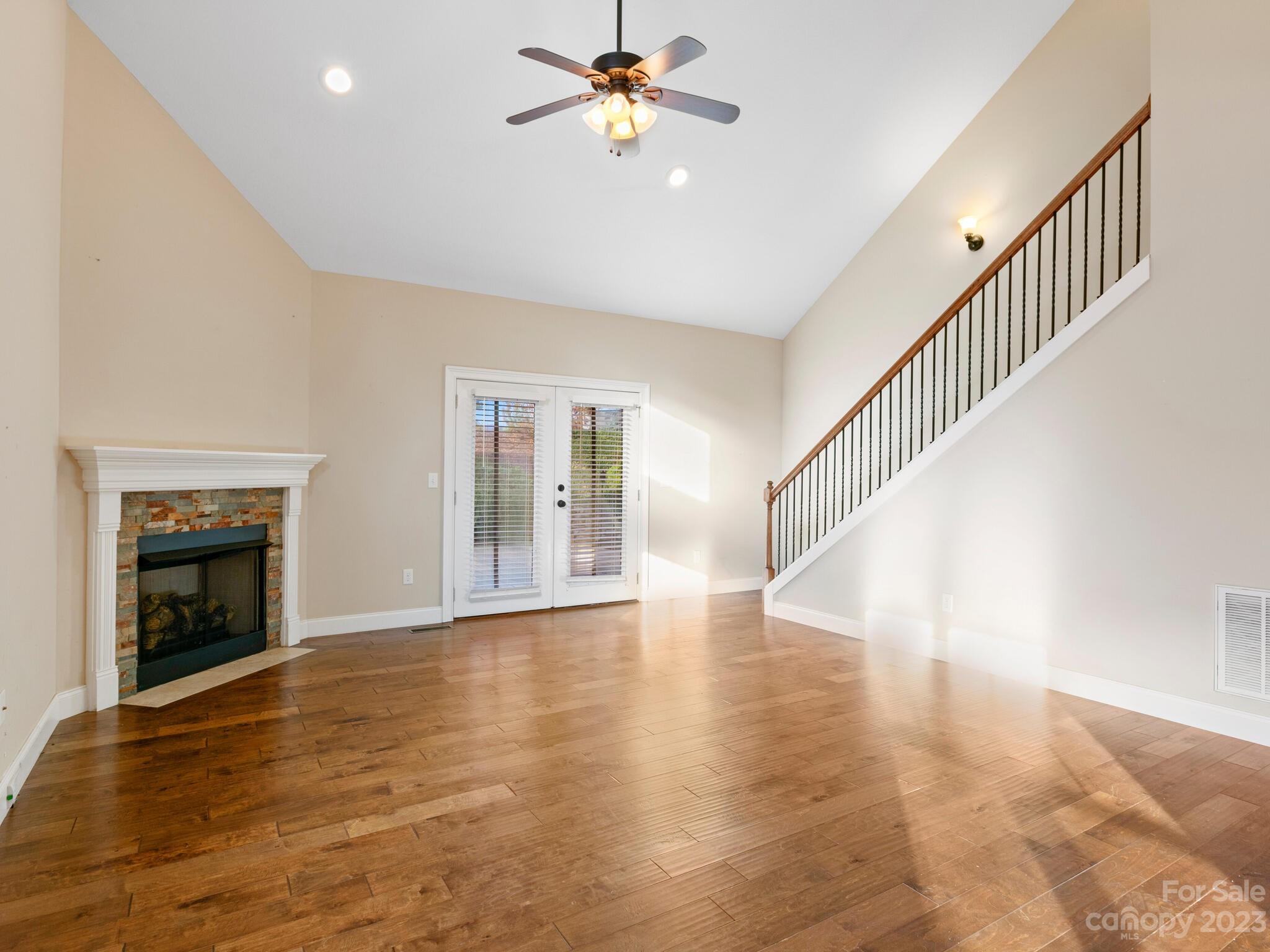 Cottages at Glenn Oaks - Residential