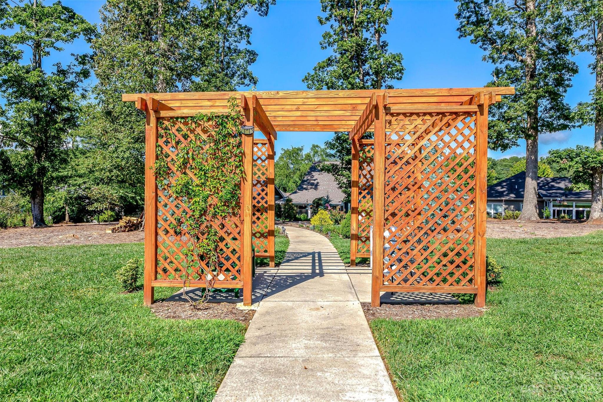 Cottages at Glenn Oaks - Residential