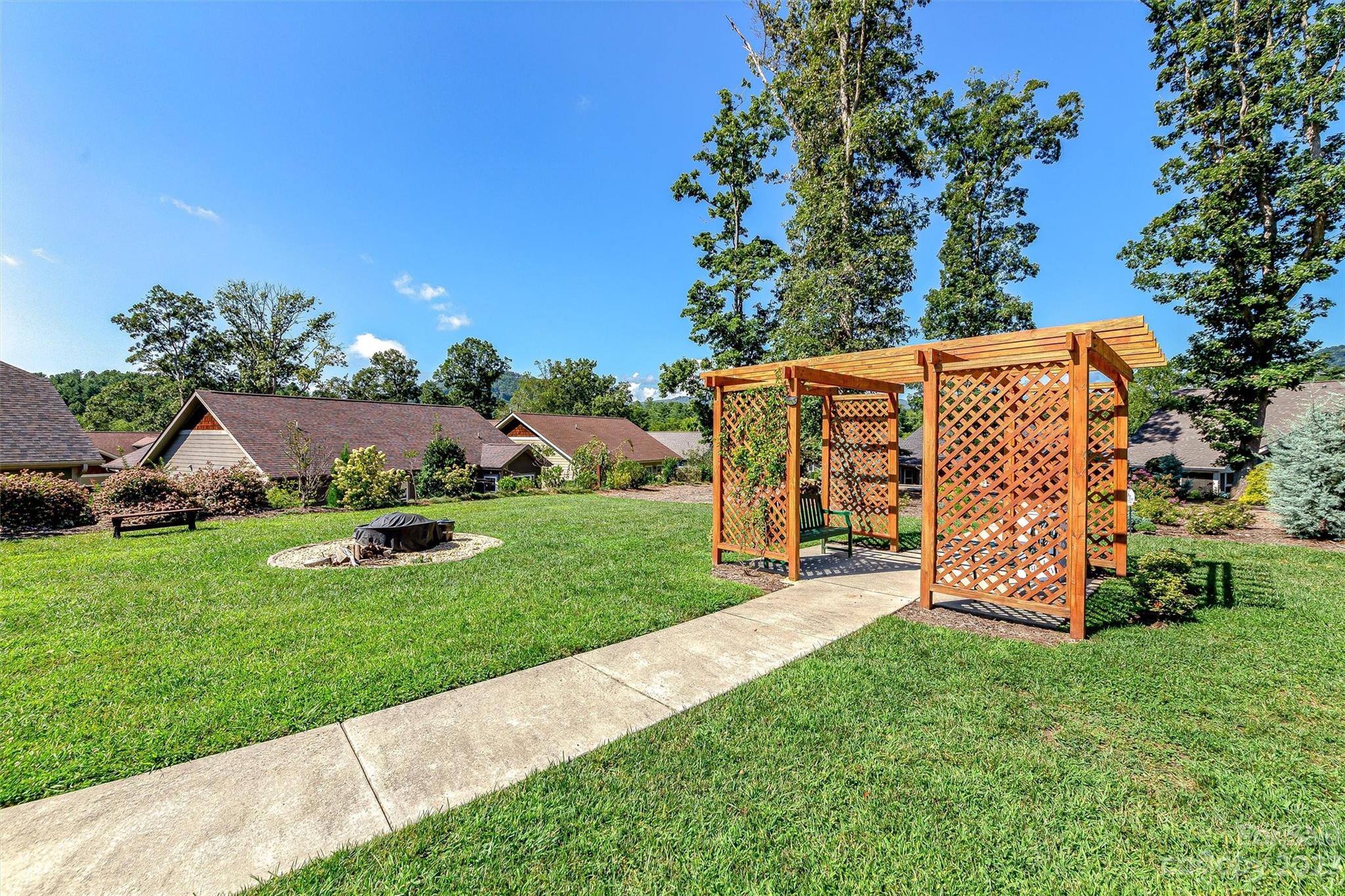 Cottages at Glenn Oaks - Residential
