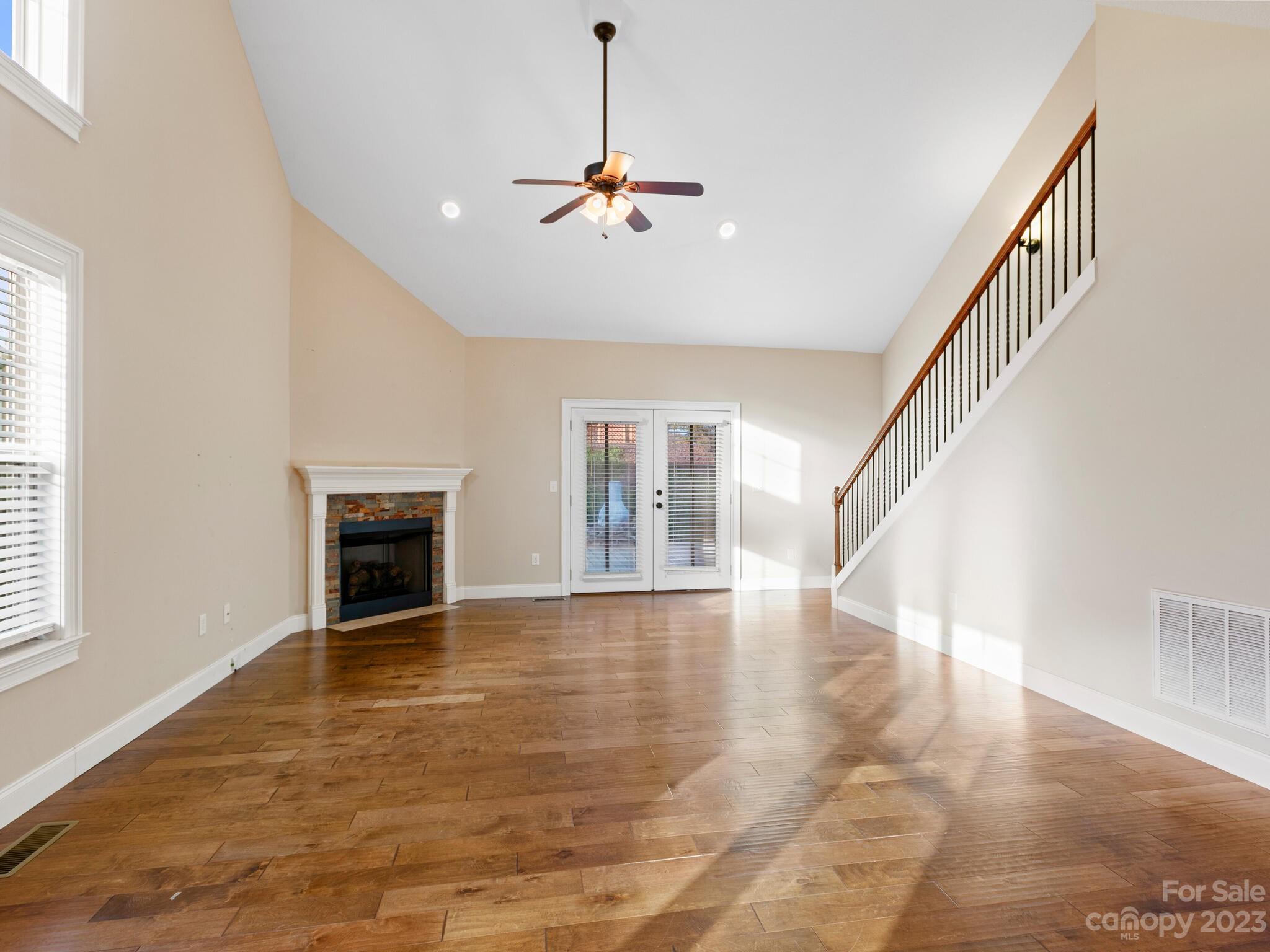 Cottages at Glenn Oaks - Residential