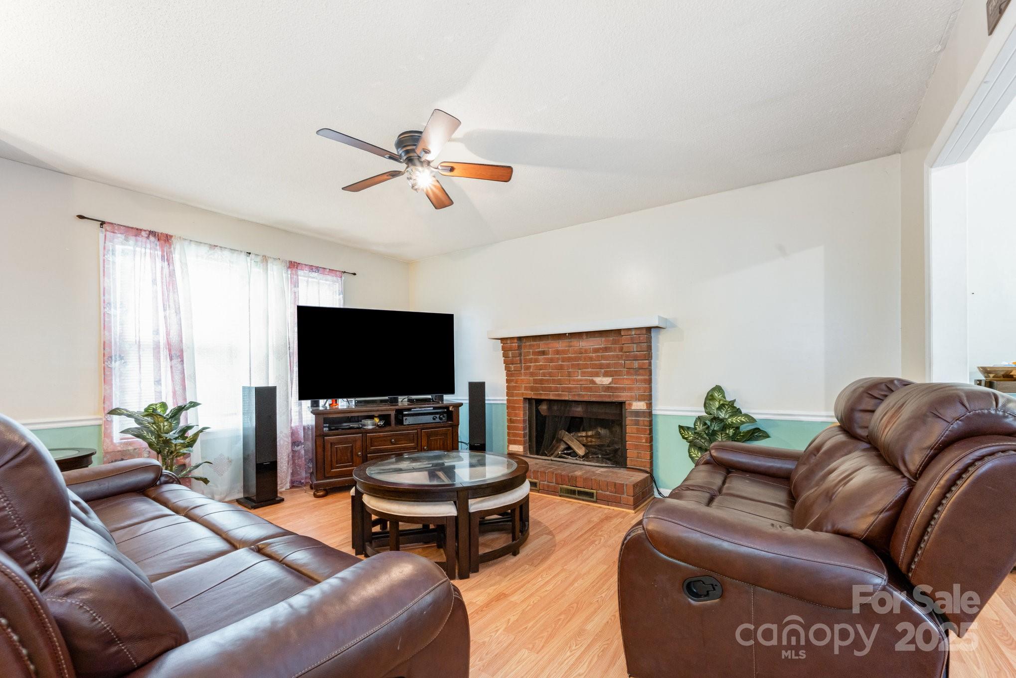 2006 Applegate Drive