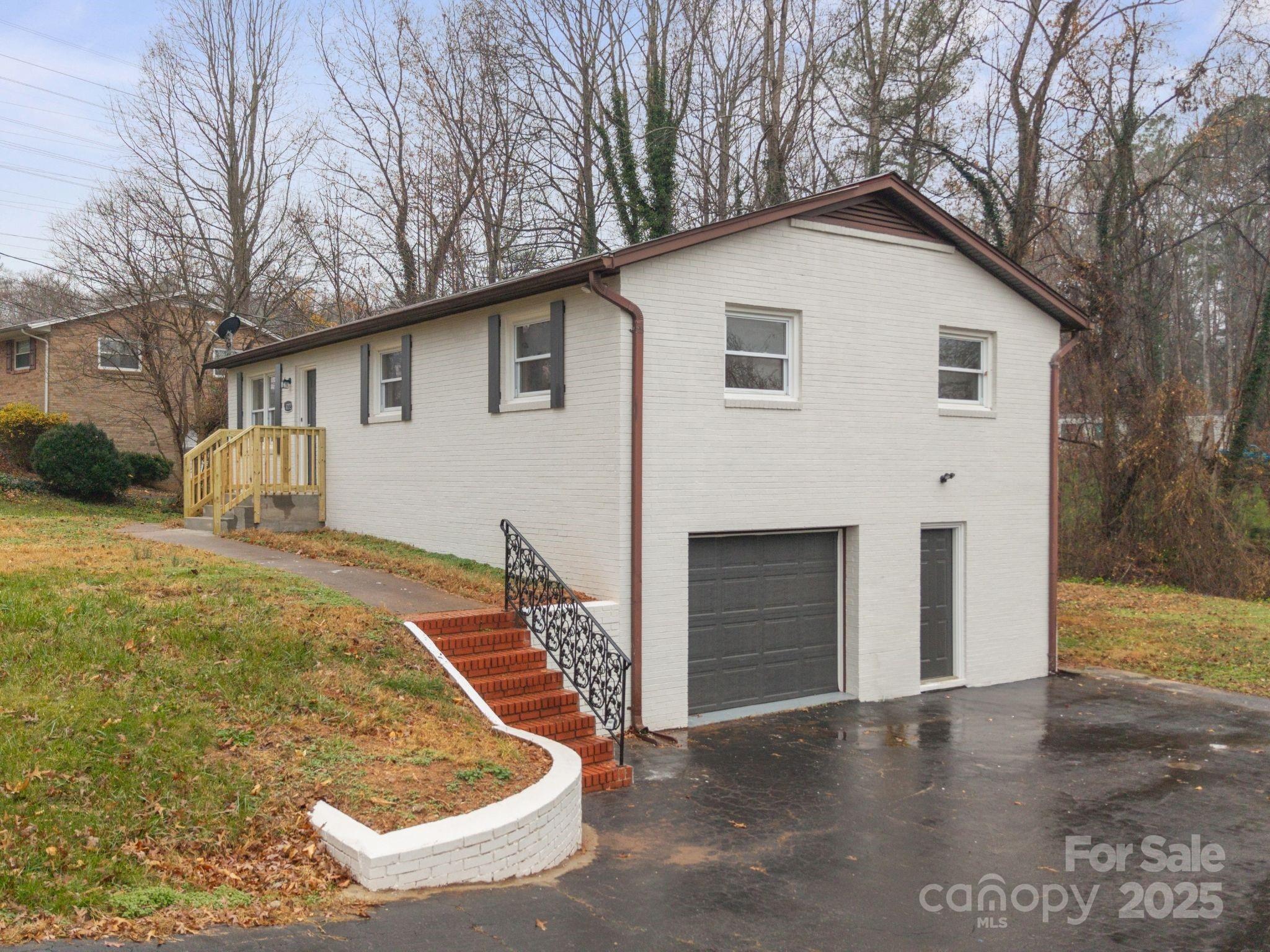 3272 Wilson Heights Drive