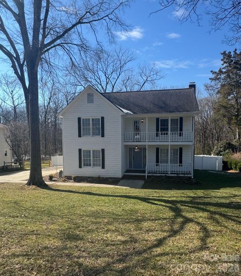 Photo of 8330 Tifton Road, Charlotte, NC 28226 (MLS # 4344117)