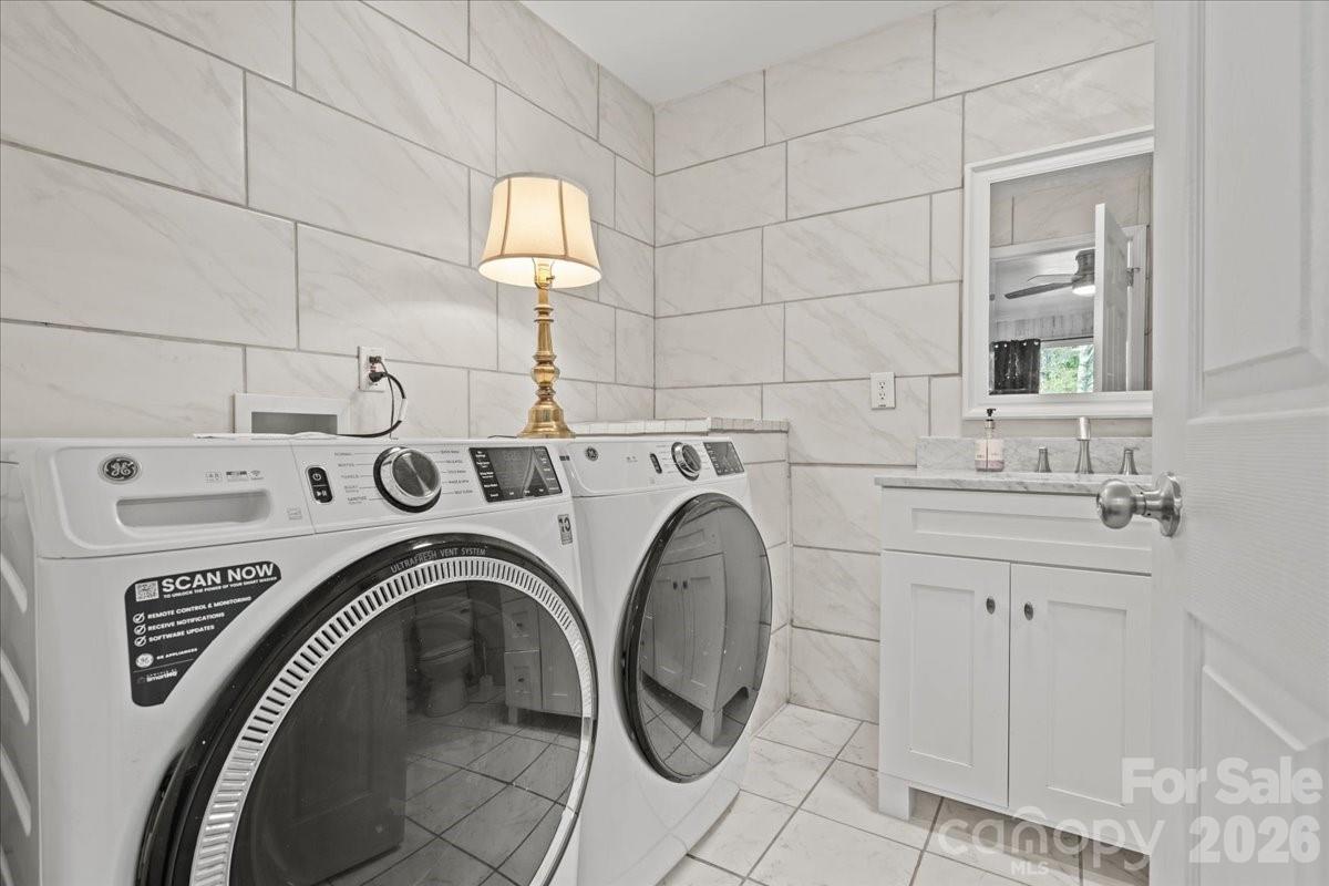 Lakeside - Residential