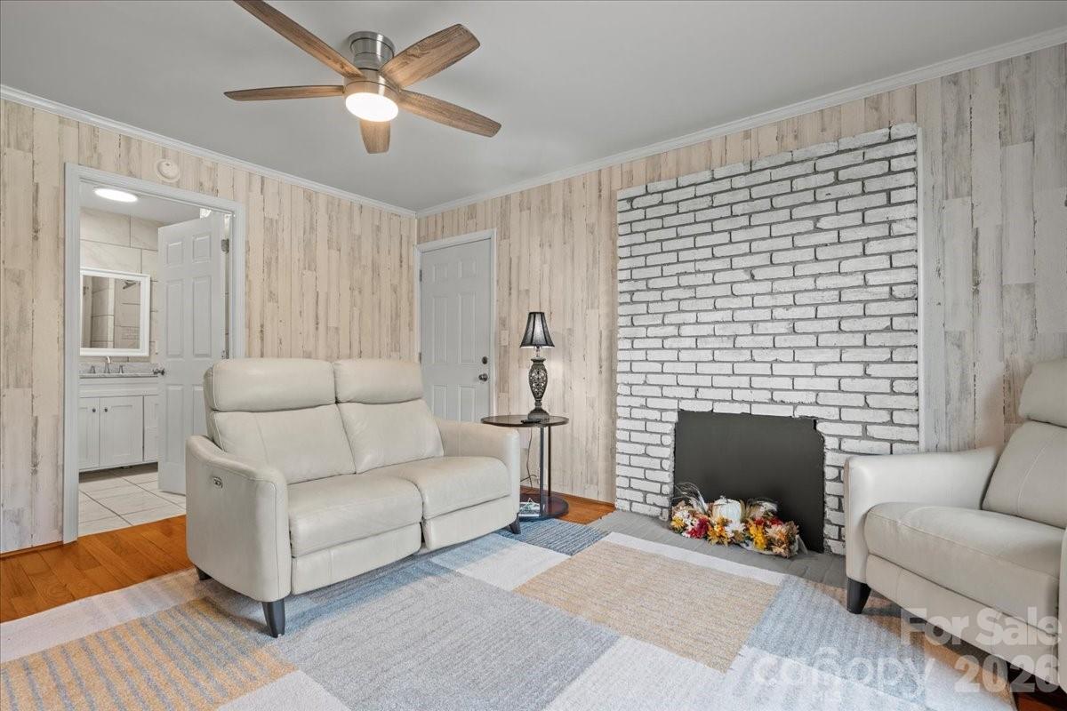 Lakeside - Residential