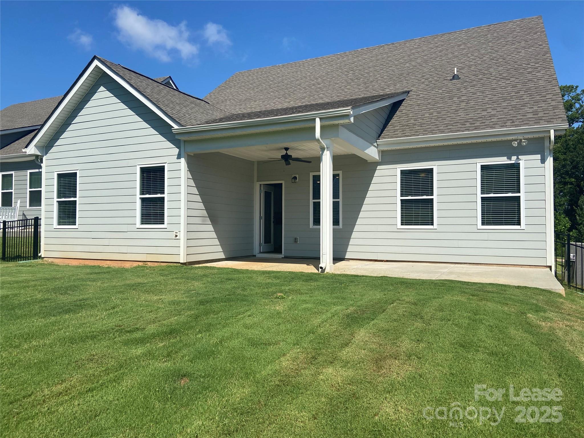 Grove Manor - Residential Lease