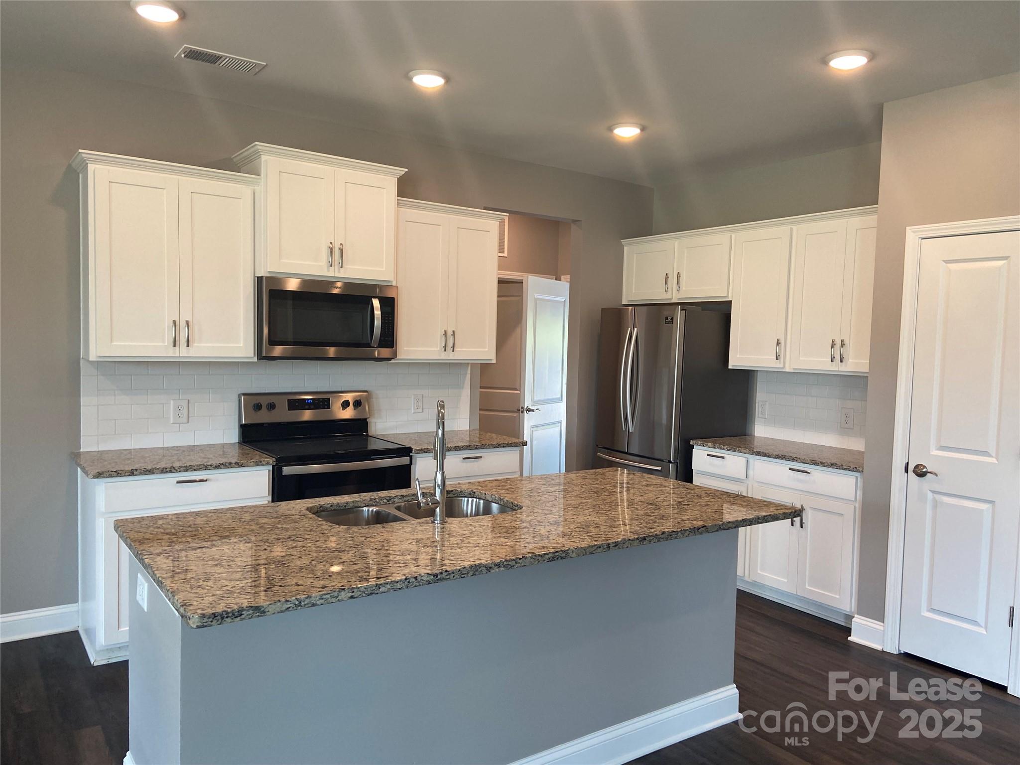 Grove Manor - Residential Lease