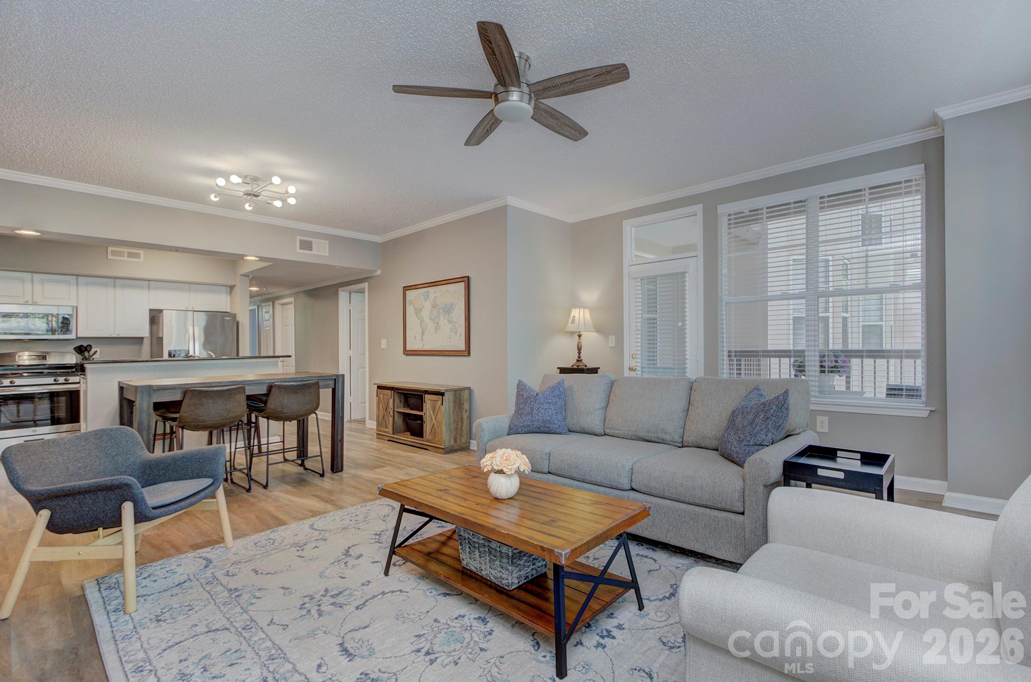 405 W 7th Street 303