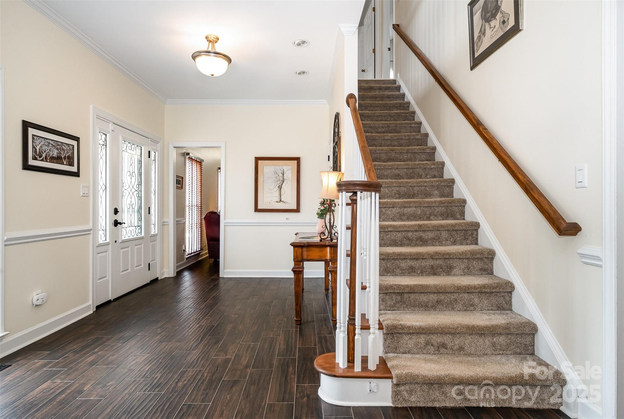 125 High Sail Court