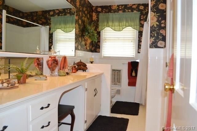 Pineview Lakes - Residential