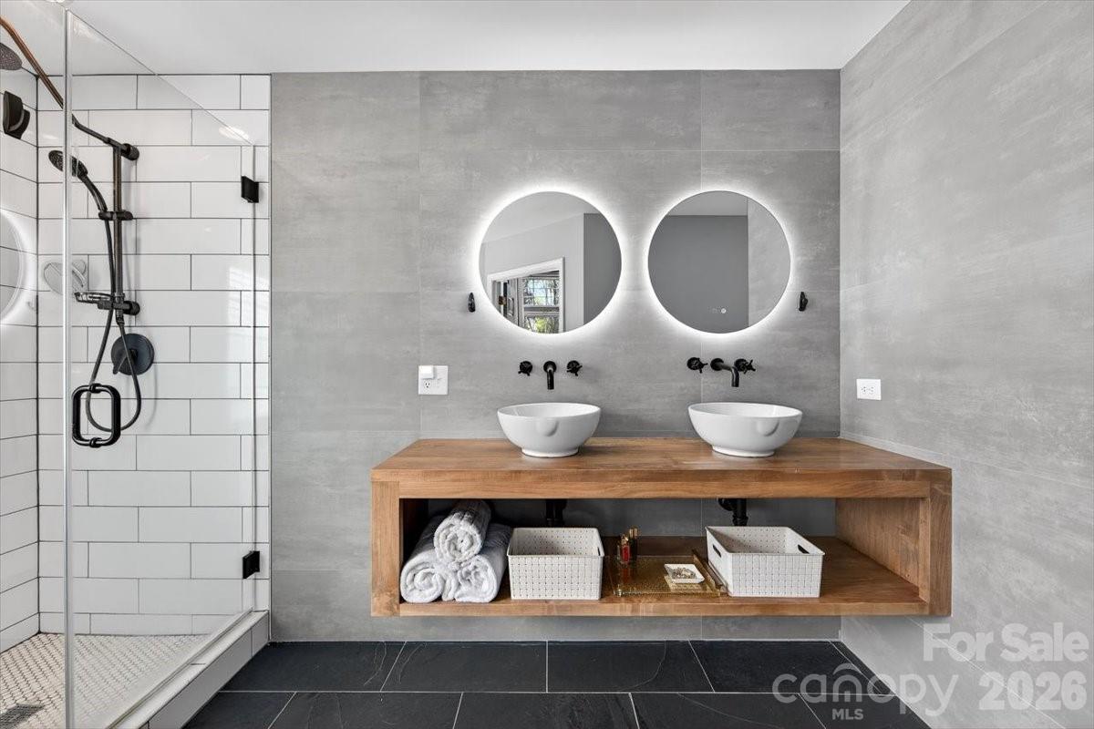 Cameron Wood - Residential