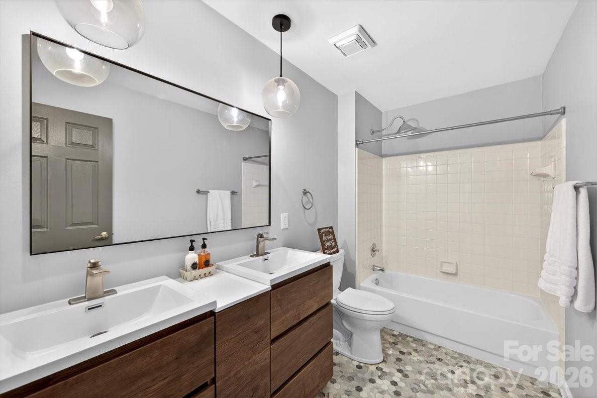 Cameron Wood - Residential