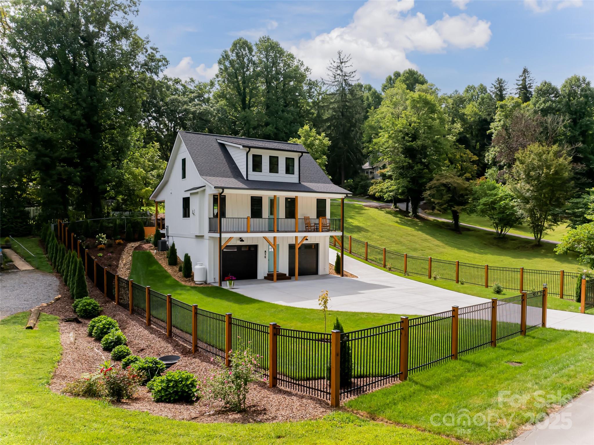 8 Craven Hill Circle