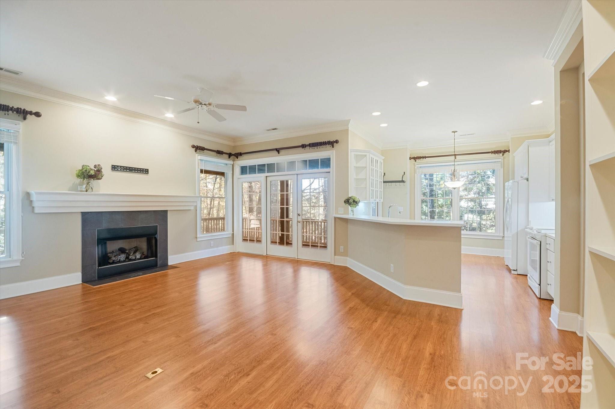 Straus Park - Residential