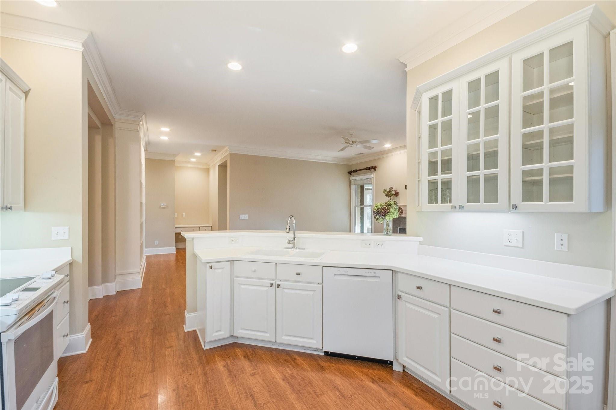 Straus Park - Residential