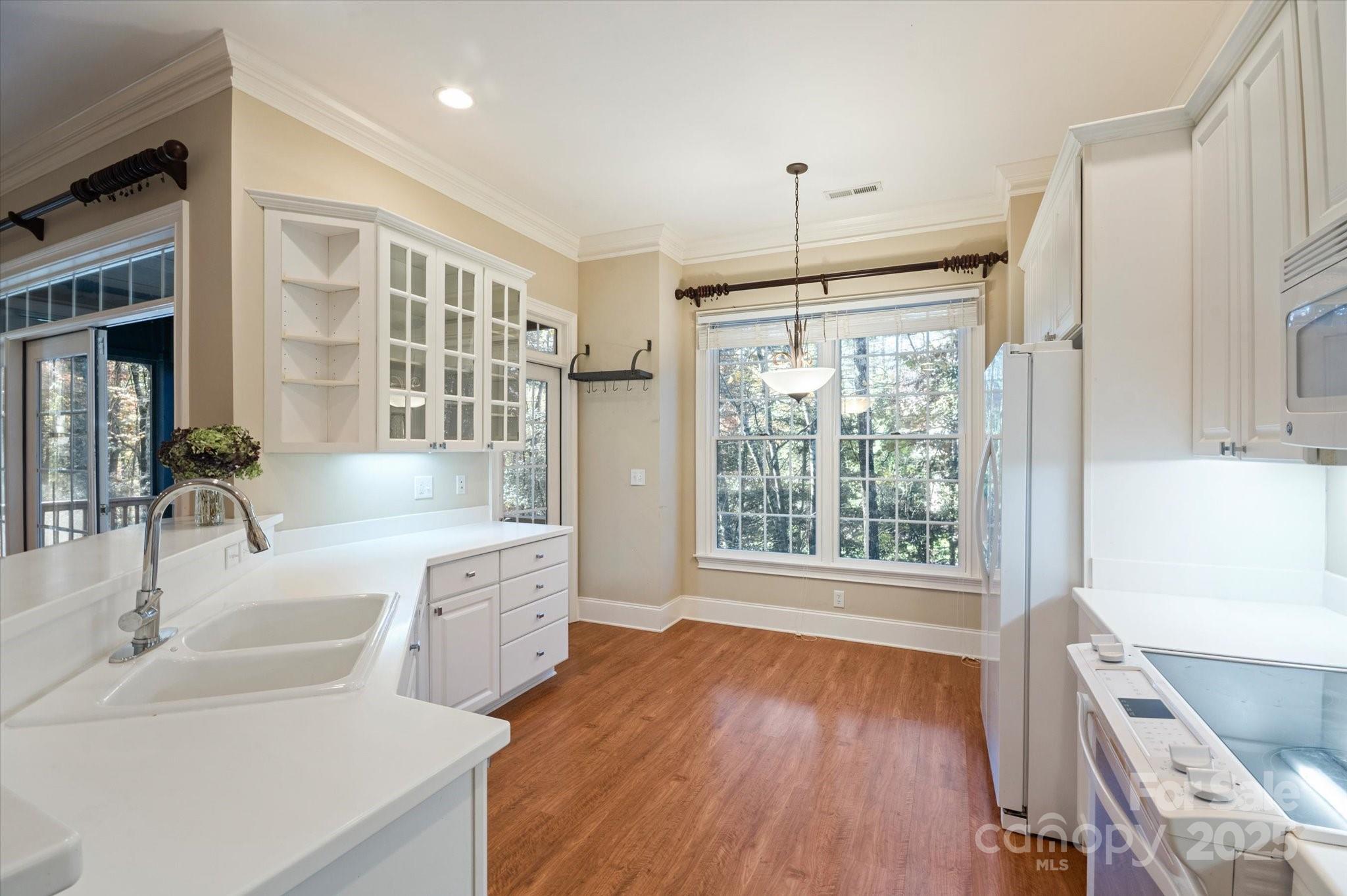 Straus Park - Residential