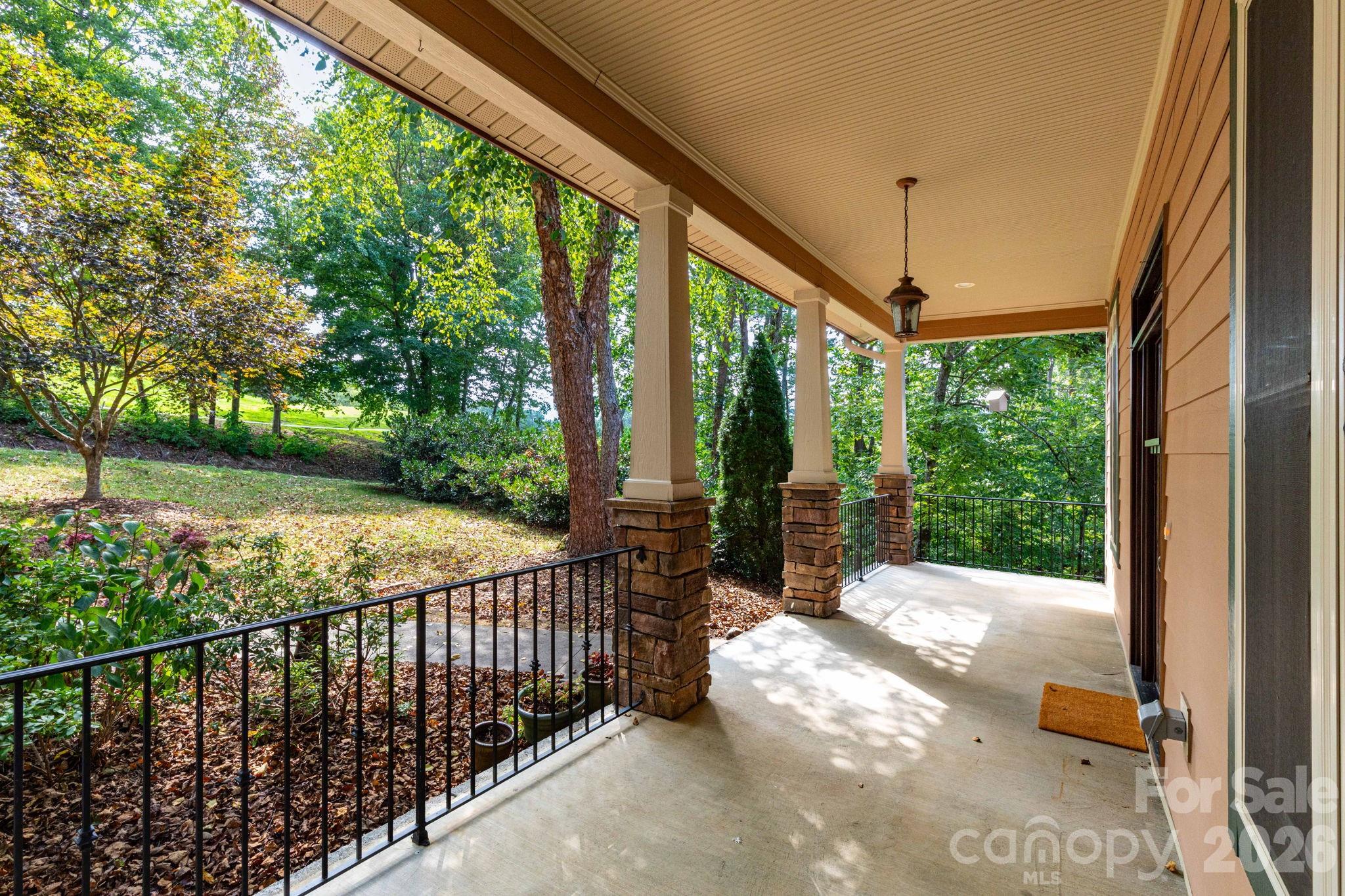 5 Meadowbrook Lane