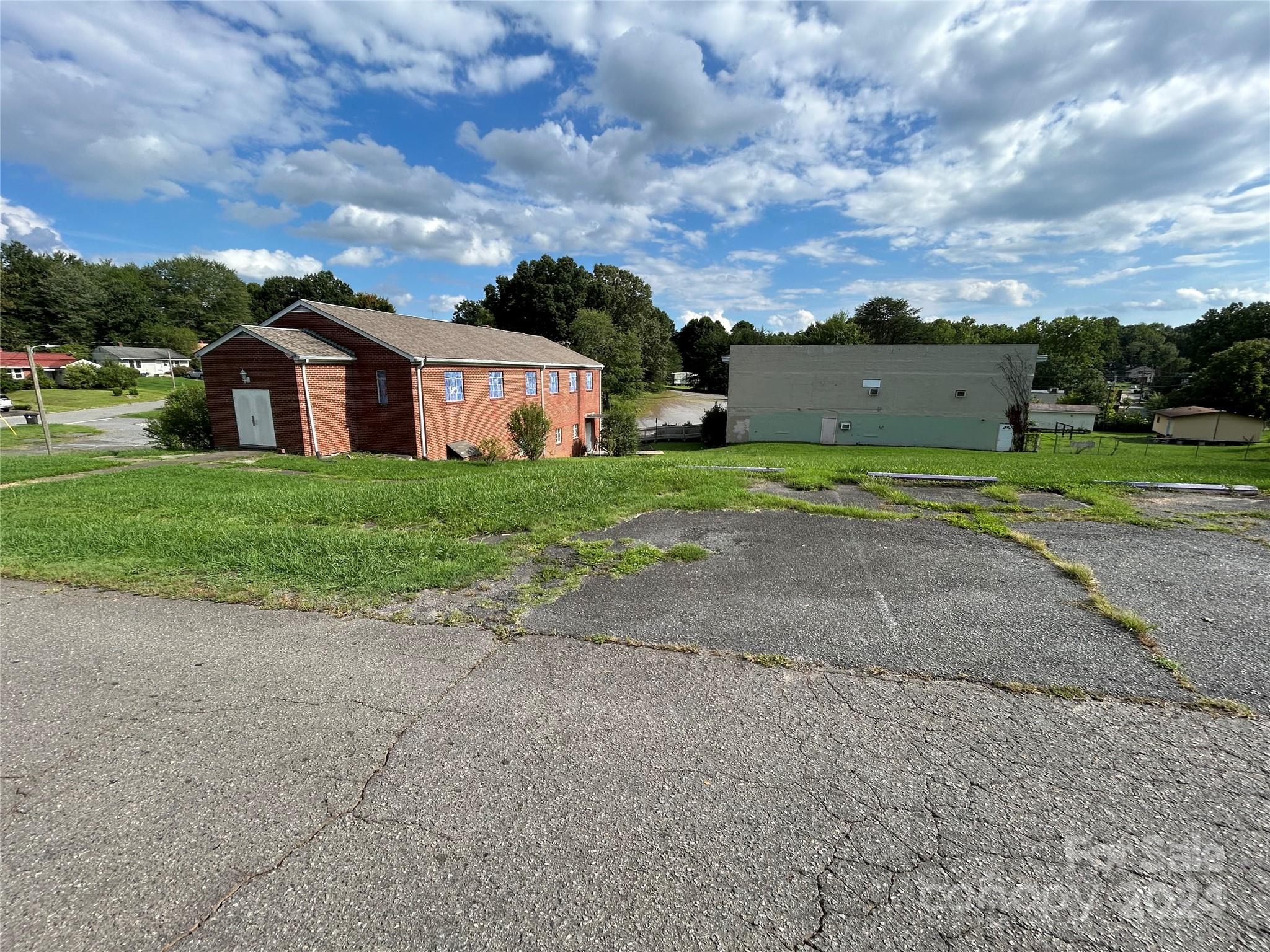 2925 Main Street