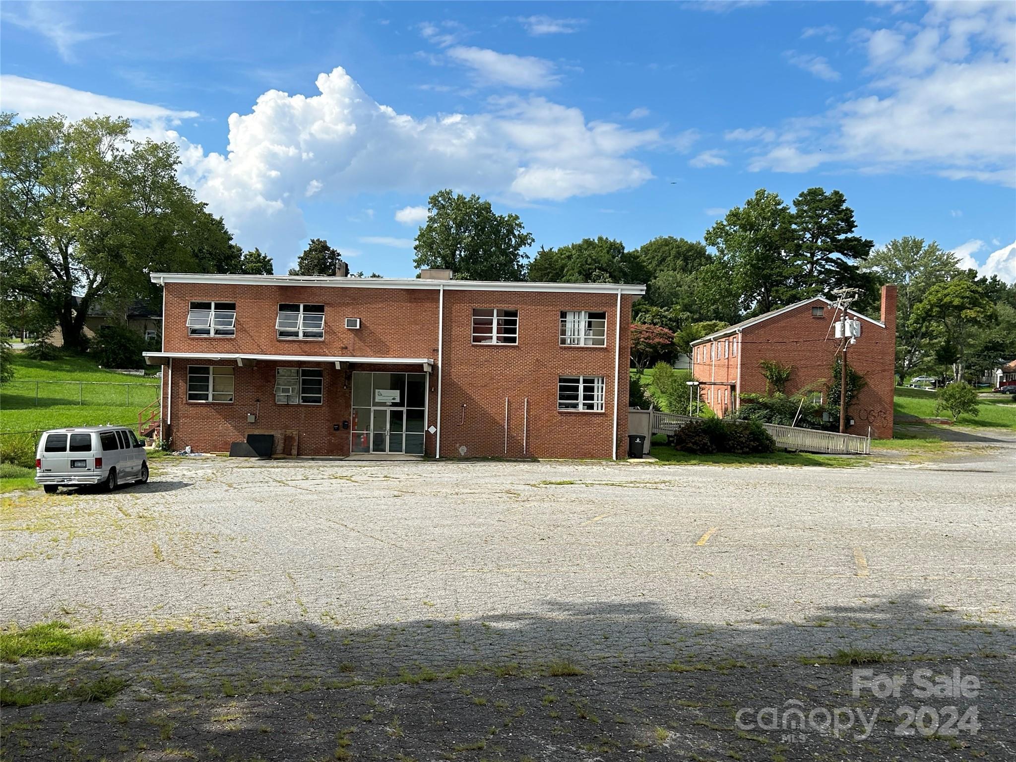2925 Main Street