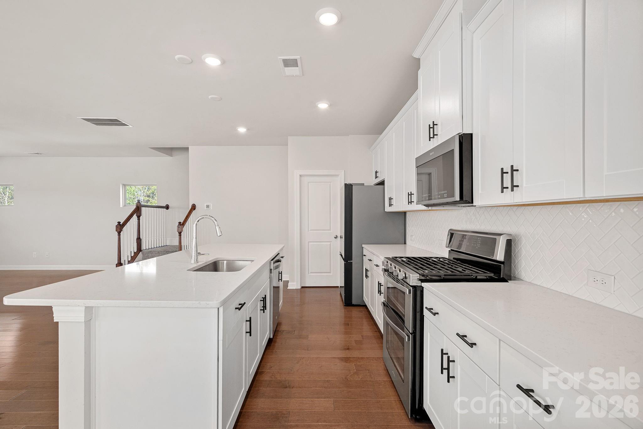 Larkhaven Hills - Residential