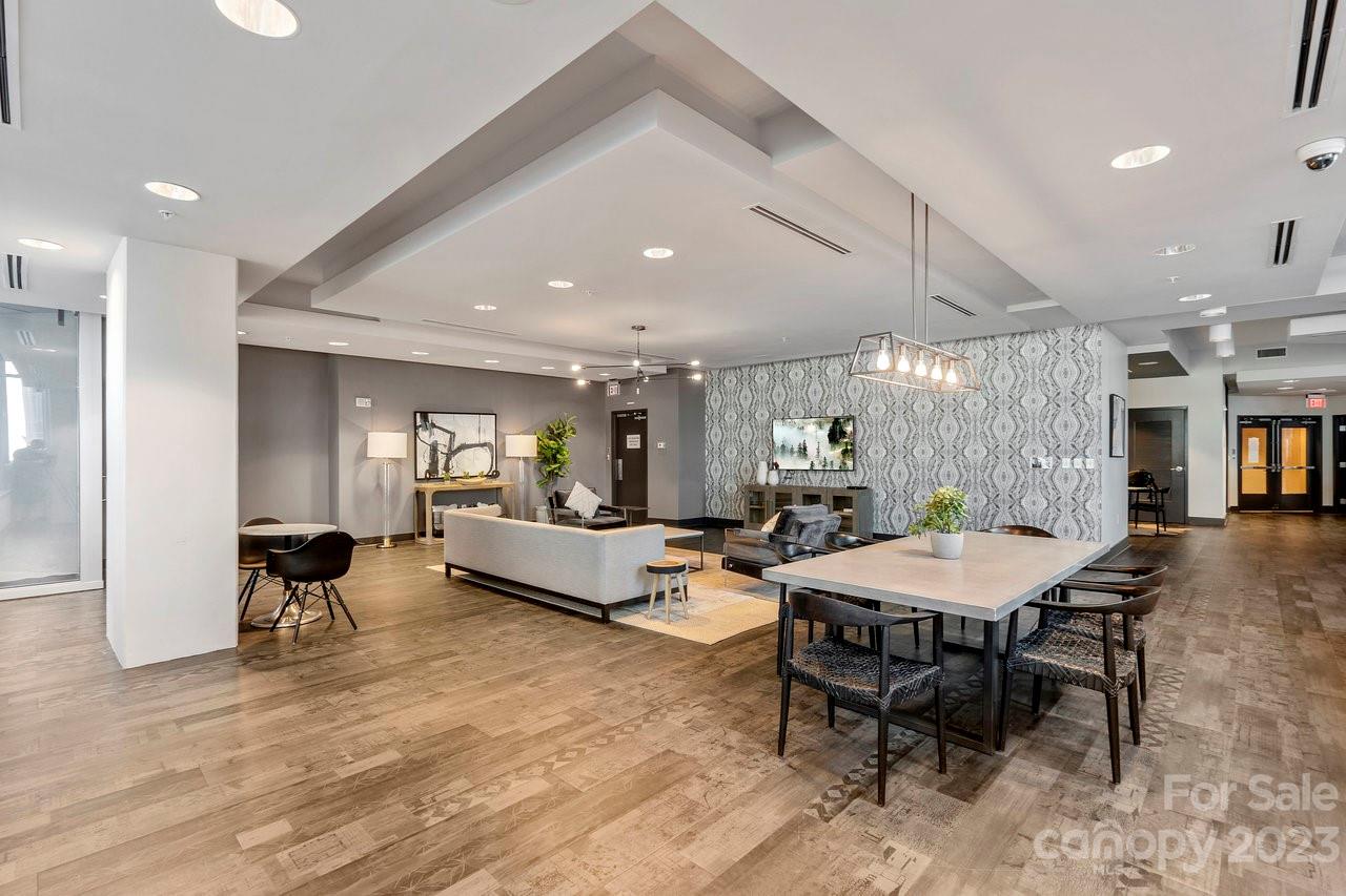 Avenue Condominiums - Residential