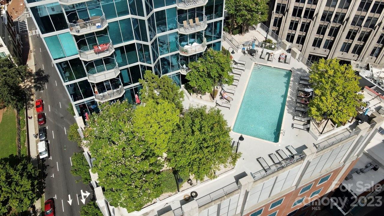 Avenue Condominiums - Residential