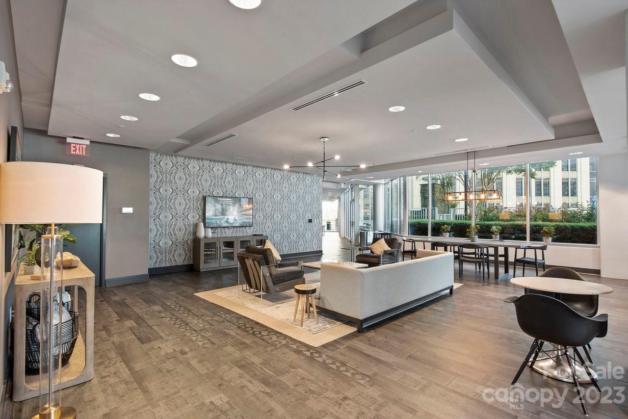 Avenue Condominiums - Residential