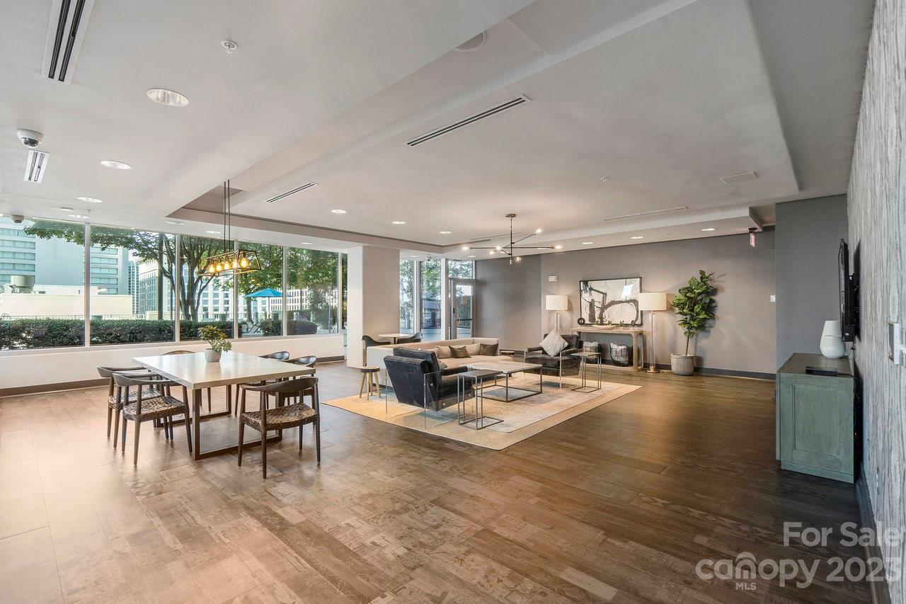 Avenue Condominiums - Residential